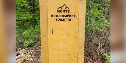 Parcours - Donauraum - Der Ort für Eure Notdurft.
Unseren Schützen steht eine eigene Toilette zur Verfügung. Es handelt sich dabei um eine umweltfreundliche Komposttoilette. - Bogenparcours Scheiblingstein